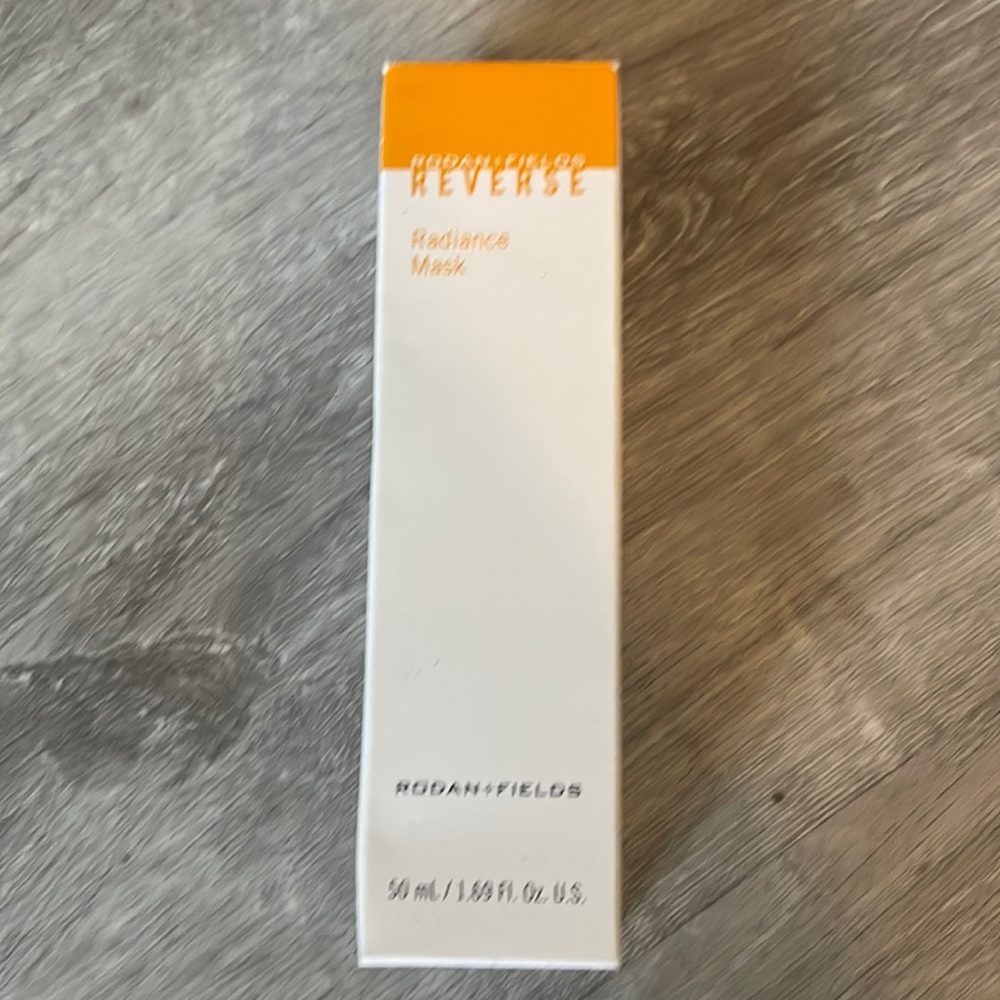 Rodan + Fields Reverse Radiance Mask